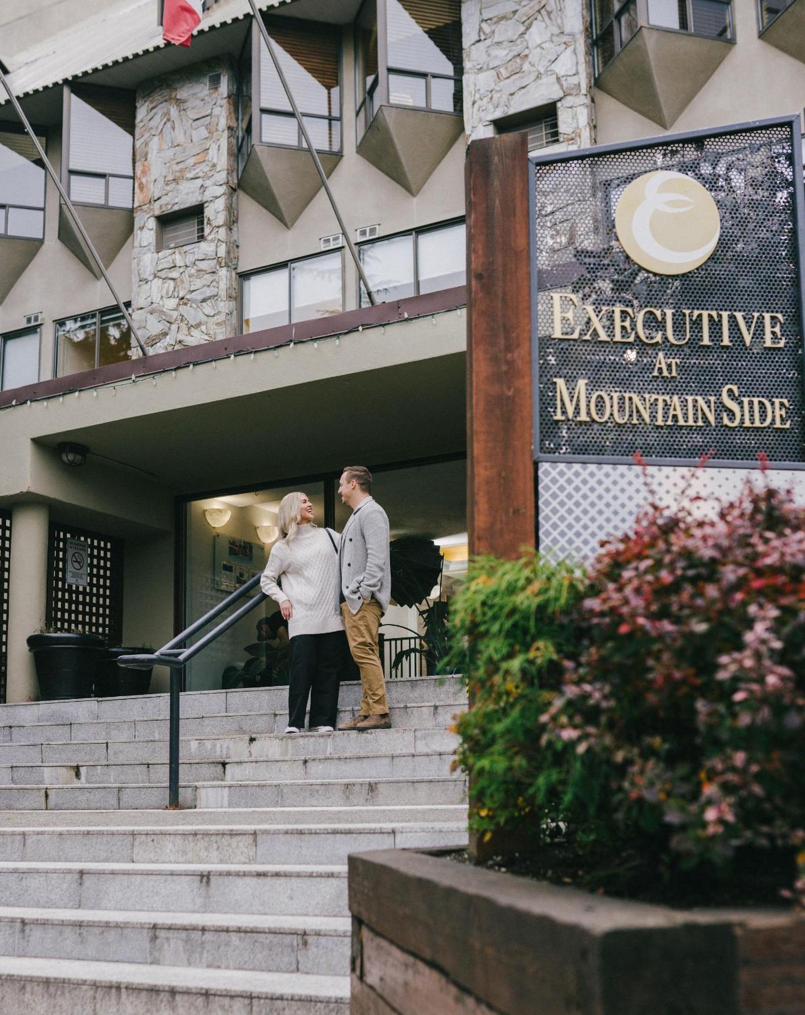 Mountain Side Hotel Whistler By Executive Extérieur photo